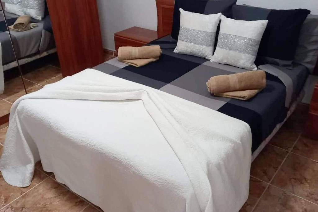 1 Bedroom Aparthotel+Heated Pool/Restaurant Коста-дель-Сіленсіо Екстер'єр фото
